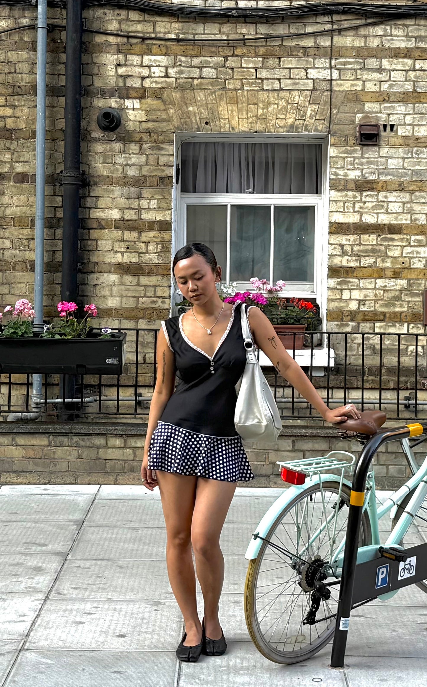 The Sky Top in Midnight Black